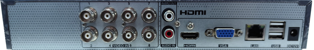Detalle de las conexiones traseras del grabador Full HD para 8 + 4 cámaras.